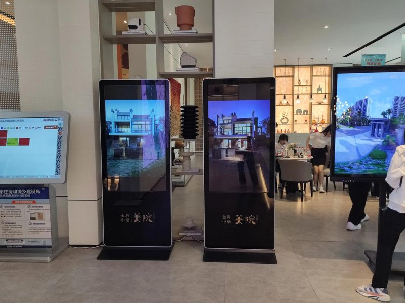 立式广告机：展示未来趋势的新窗口